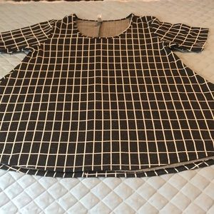 LuLaRoe Perfect T